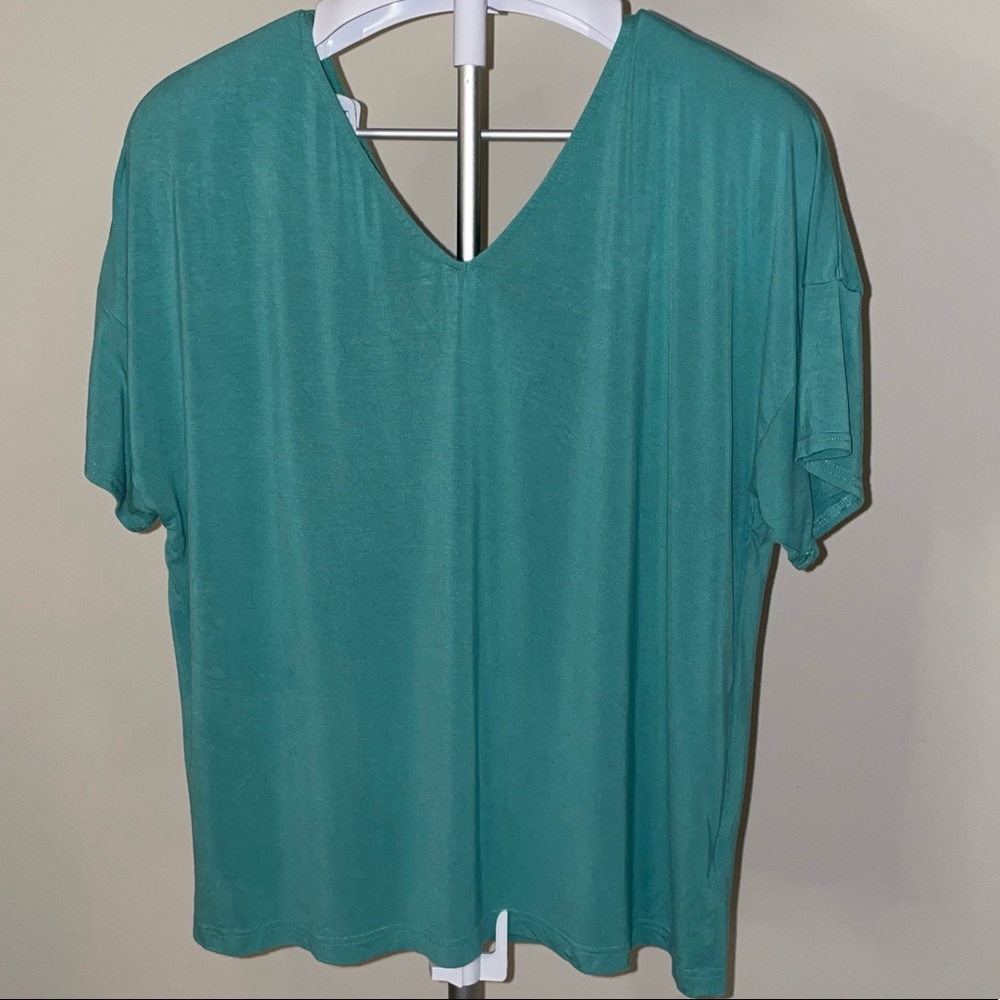 V neck short sleeve piko top